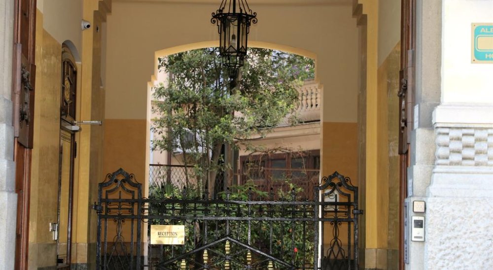 slideshow image